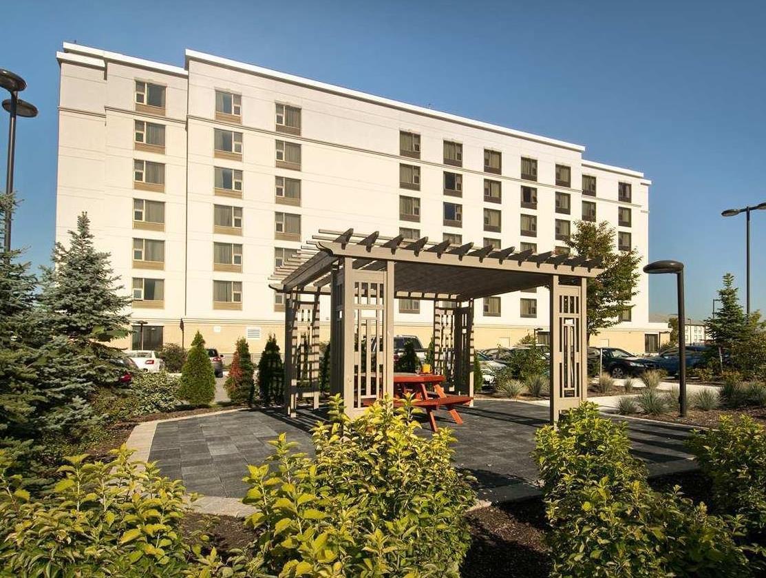 Hampton Inn By Hilton Toronto Airport Corporate Centre Exterior photo