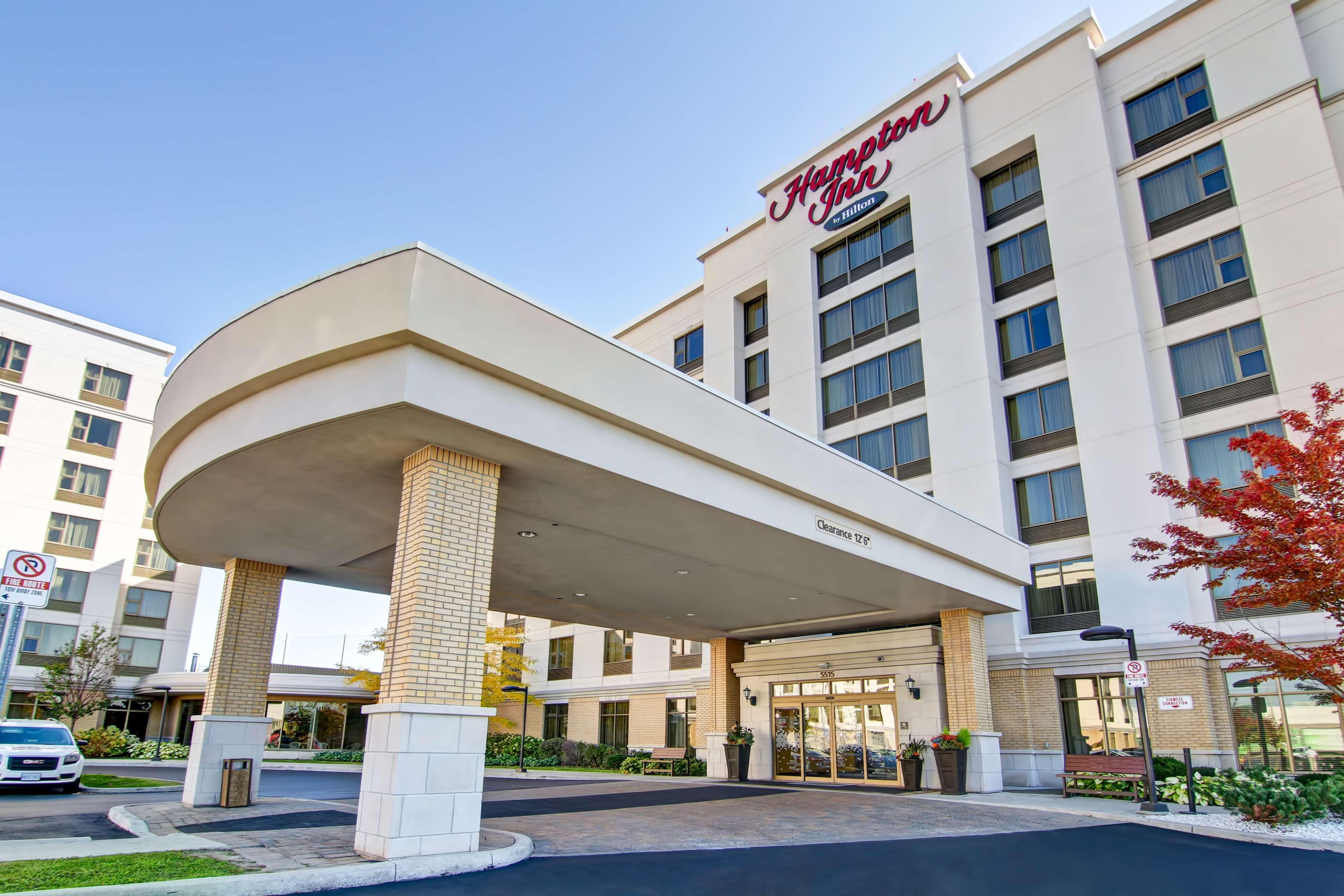 Hampton Inn By Hilton Toronto Airport Corporate Centre Exterior photo